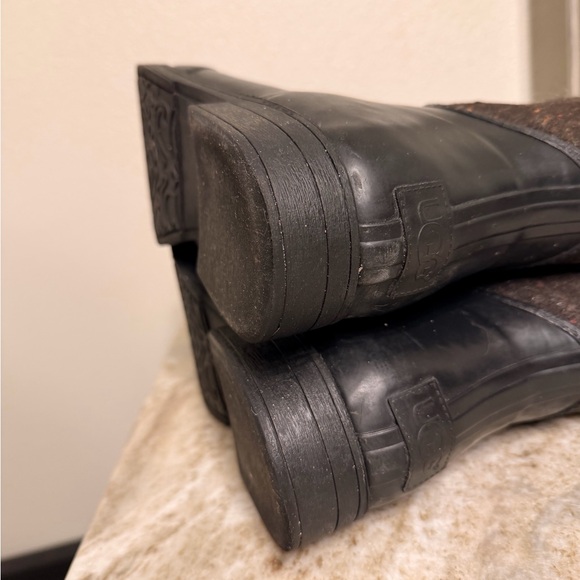 UGG Black and Brown Winter Boots size 10 us - Picture 7 of 10
